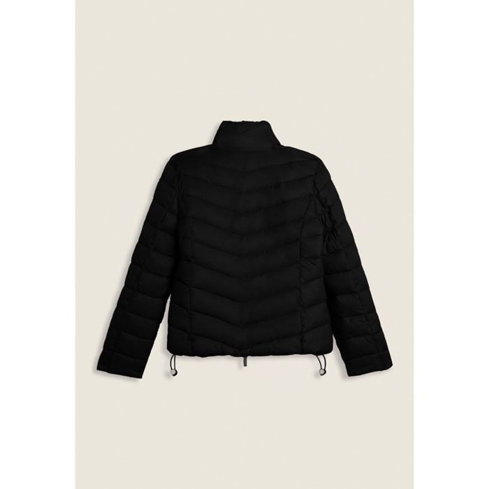 Piumino donna trapuntato con collo alto e finitura lucida