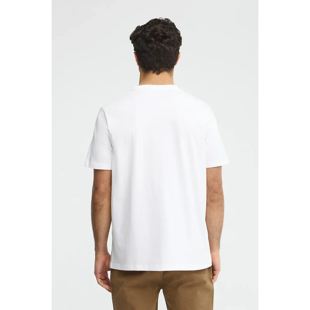 Camiseta blanca de manga corta y bordado Rigby Go