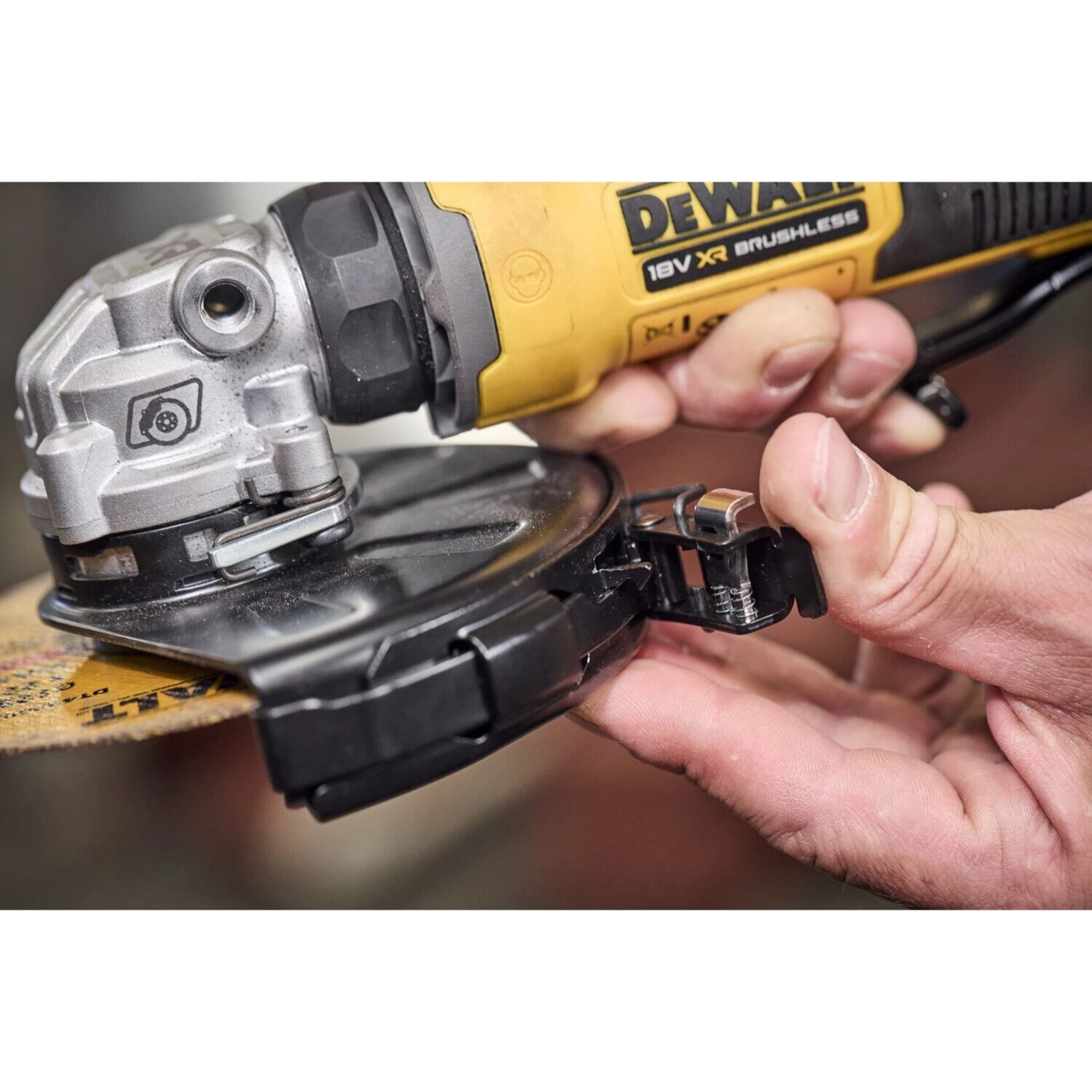 Meuleuse compacte 125 mm XR 18V Brushless - DEVALT - Sans batterie, ni charger coffret TSTAK - DCG404NT-XJ