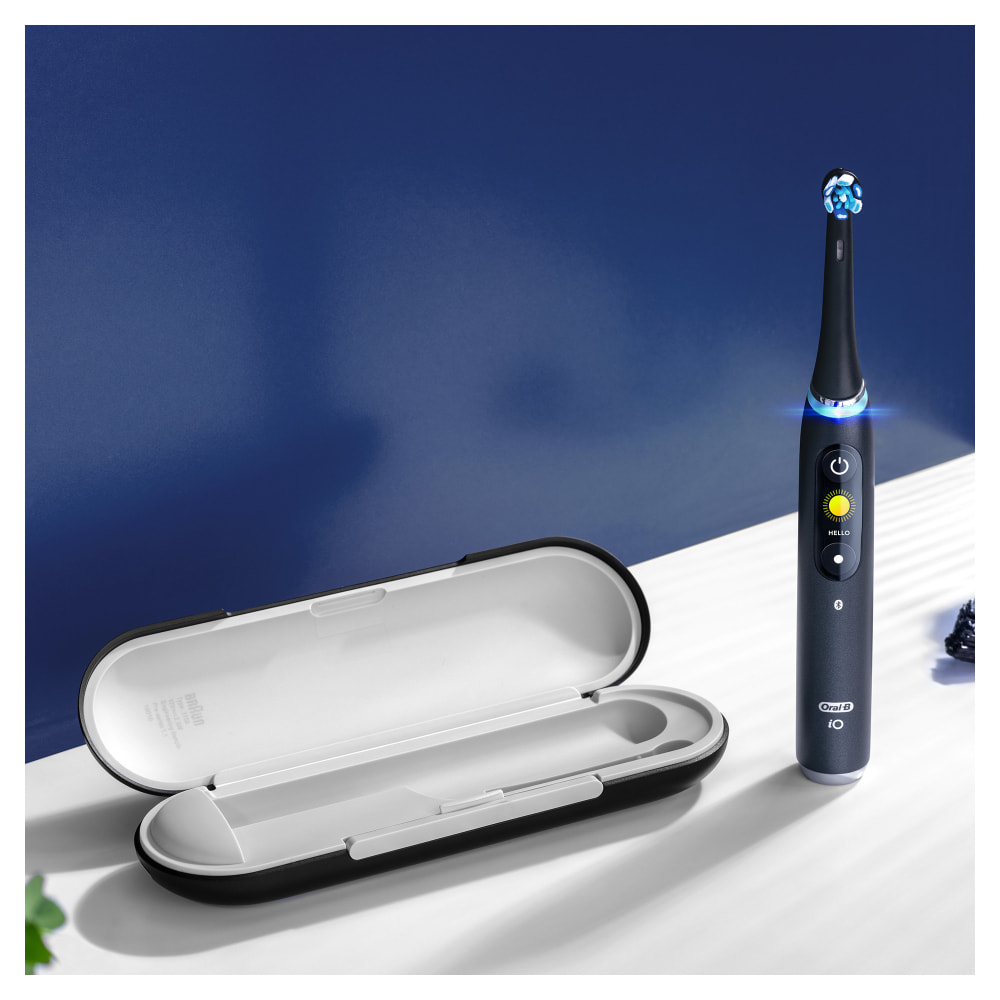 Oral-B iO 9 Edition Spéciale - Avec Etui de Voyage, et Pochette - Noire - Brosse À Dents Électrique