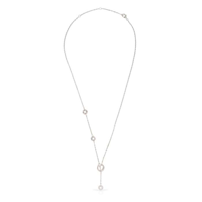 Collar de plata de ley 925 con colgante de anillas con circón y cierre de mosquetón.