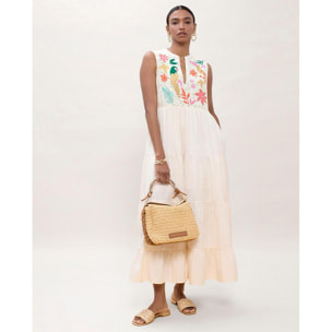 Abito con volant a pappagallo