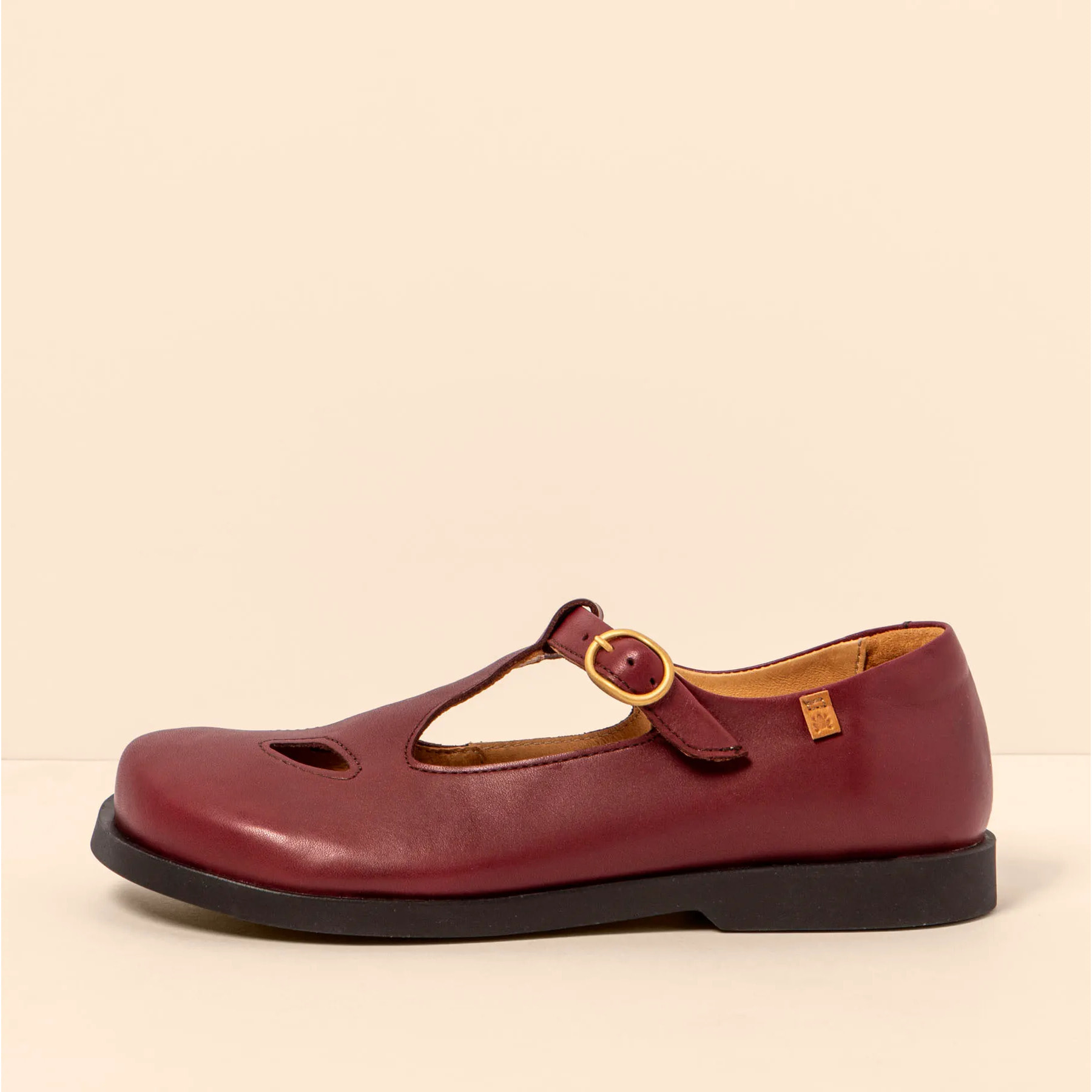 Zapatos N5873 SOFT NAPPA BURDEOS/ ARENISCA color Burdeos
