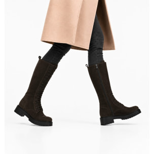 Stivale in vera pelle con stringhe
