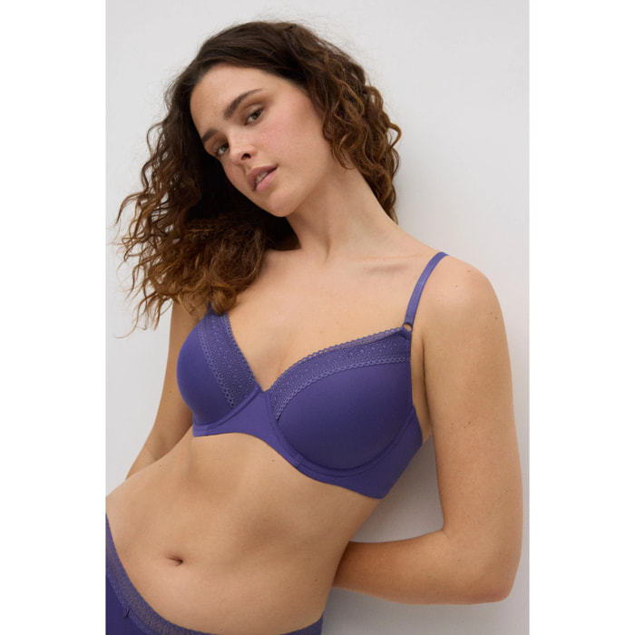 Reggiseno imbottito con ferretto e dettaglio in pizzo rosa