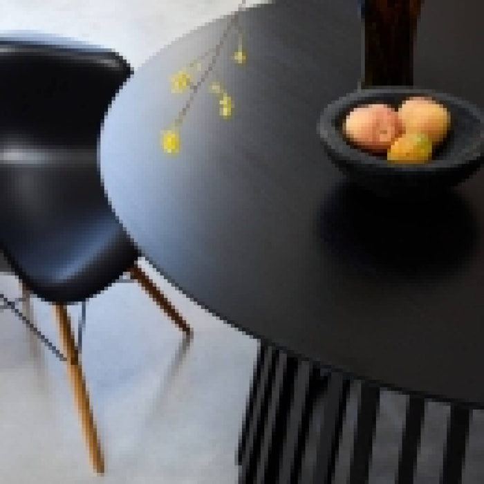 Table à manger effet bois noir. pieds bois de sapin 4 places Ø120cm