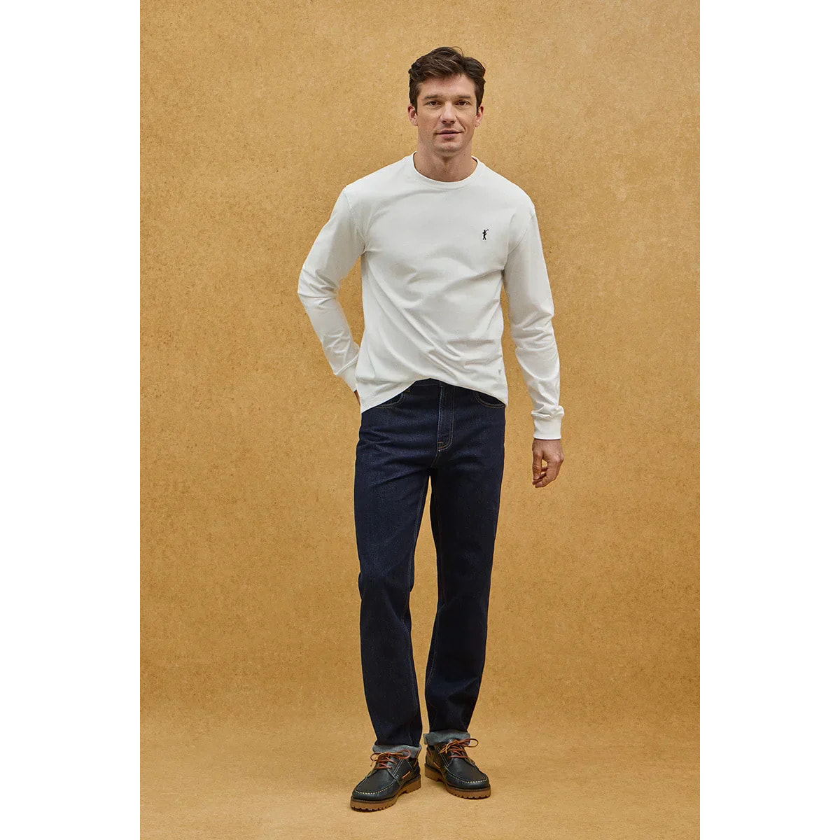 Maglietta bianca a maniche lunghe, fit dritto con ricamo Rigby Go