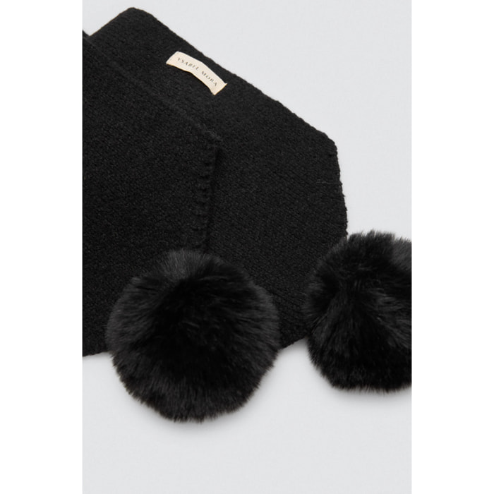 Sciarpa con pompon nero