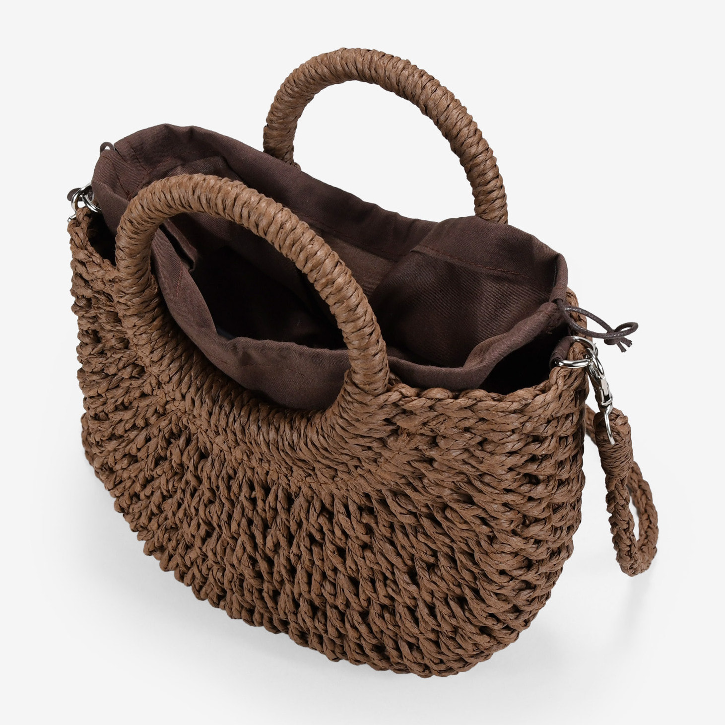 Bolso de esparto marrón tipo canasto
