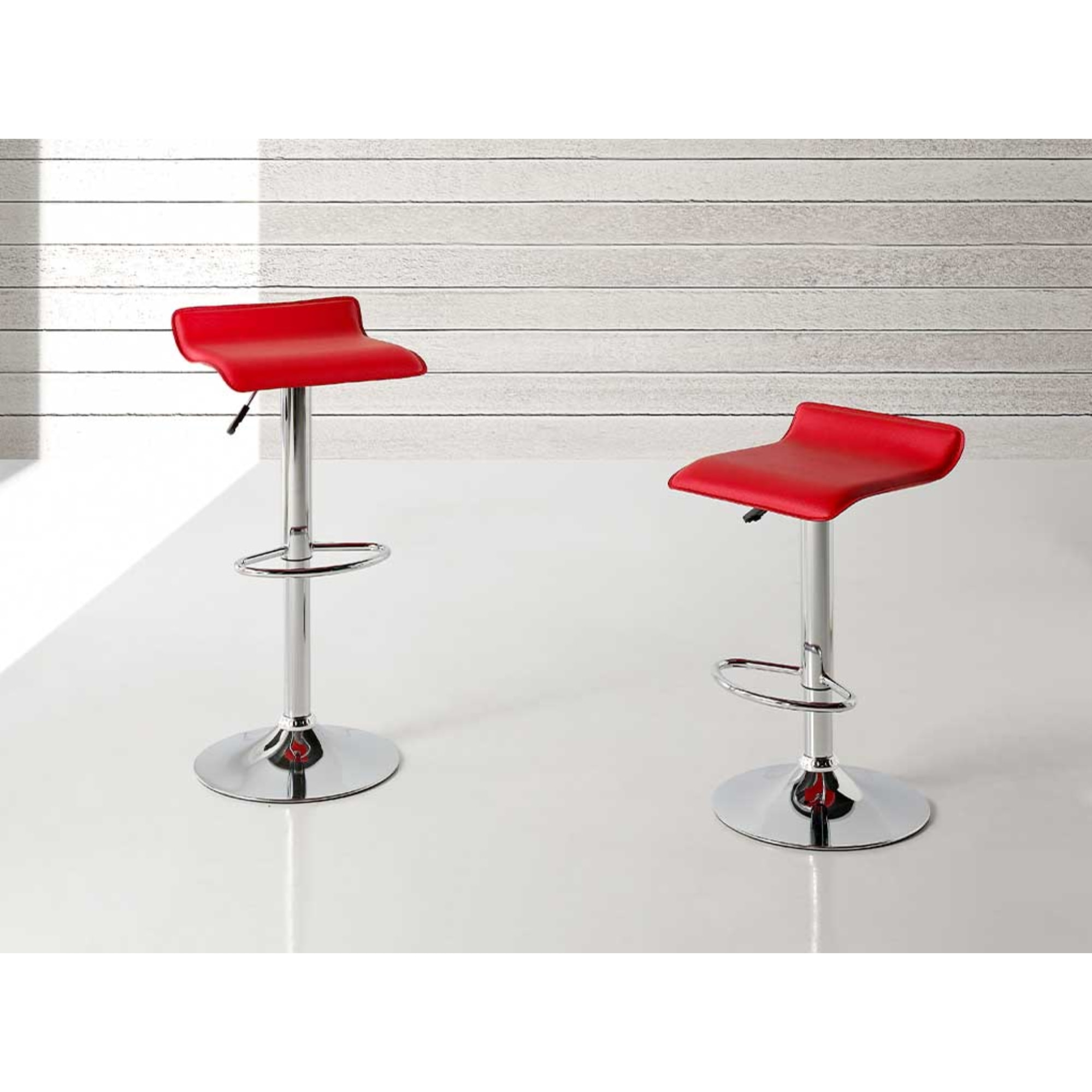 Set de 2 taburetes elevables – Polipiel y metal cromado