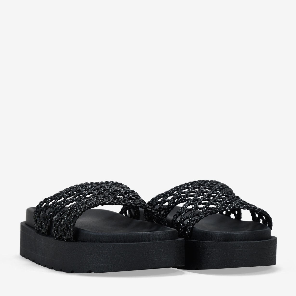 Sandalias de plataforma negras trenzadas