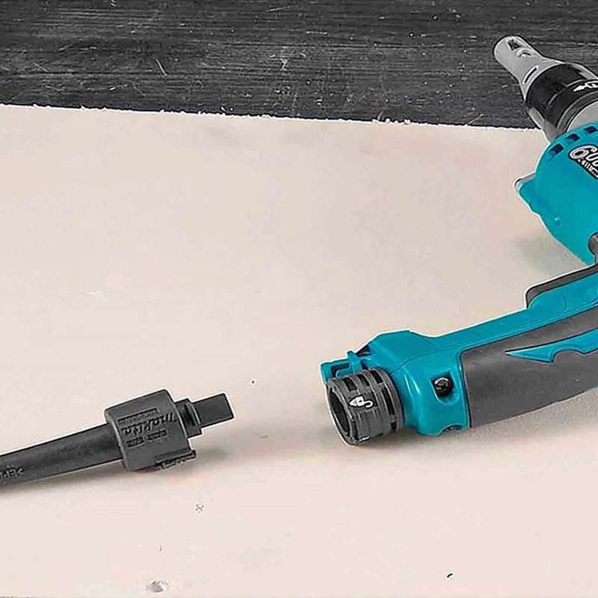 Atornillador para placas de yeso MAKITA 570W 6000rpm - FS6300RXJ