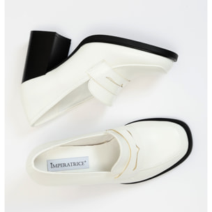 Mocassini in simil pelle con tacco comodo quadrato