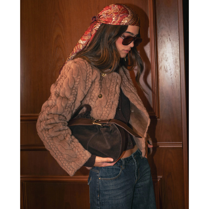 Chaqueta corta de pelo con doble abotonadura de mujer