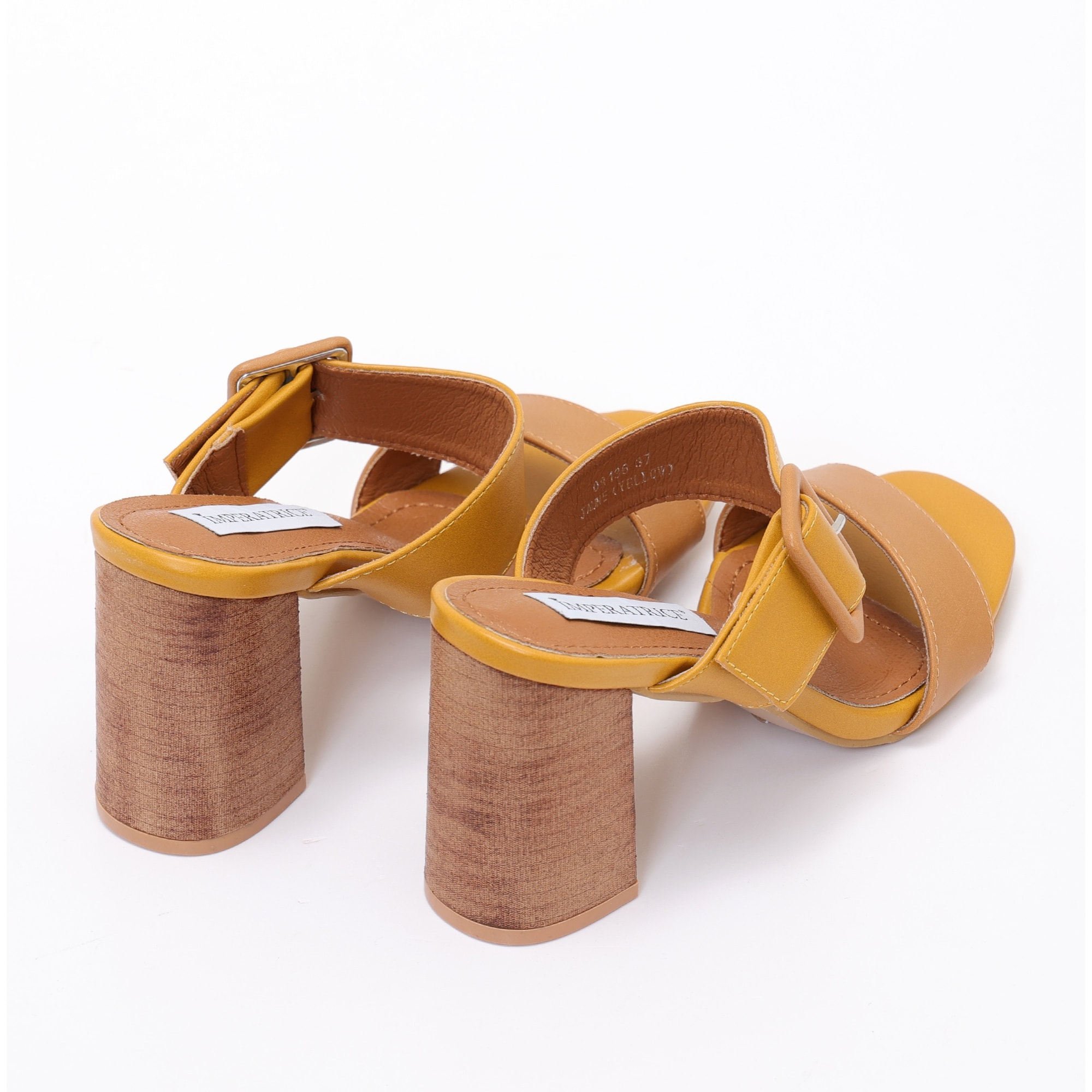 Sandali in simil pelle con tacco alto in sughero e fascia con fibbia