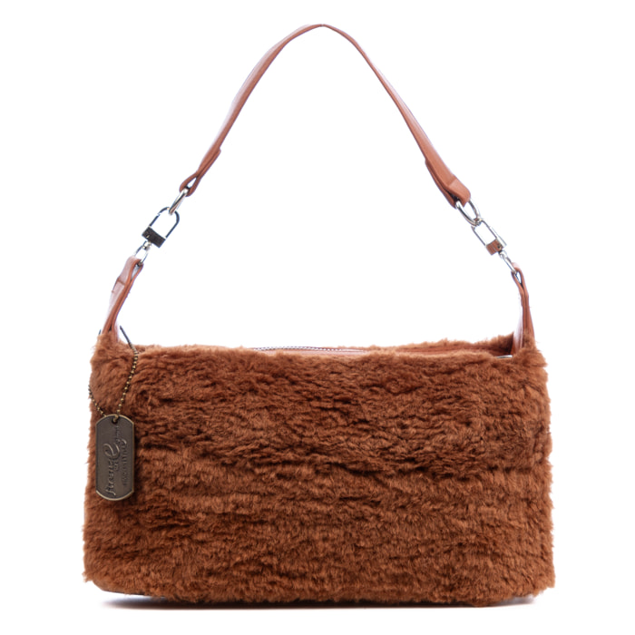 Atzara bolso de mano de pelo suave.