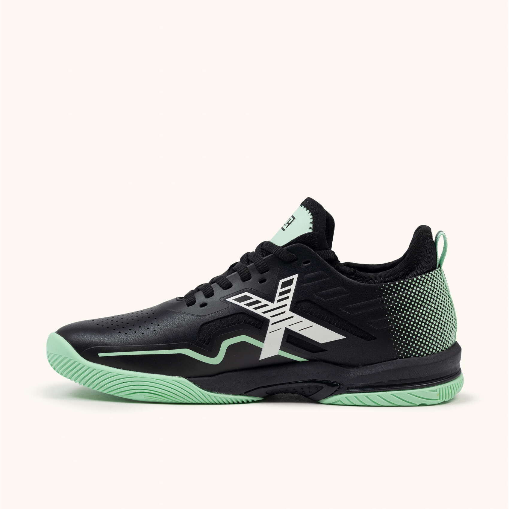MUNICH ARTOS 105 Zapatillas fútbol sala diseño técnico negro y verde
