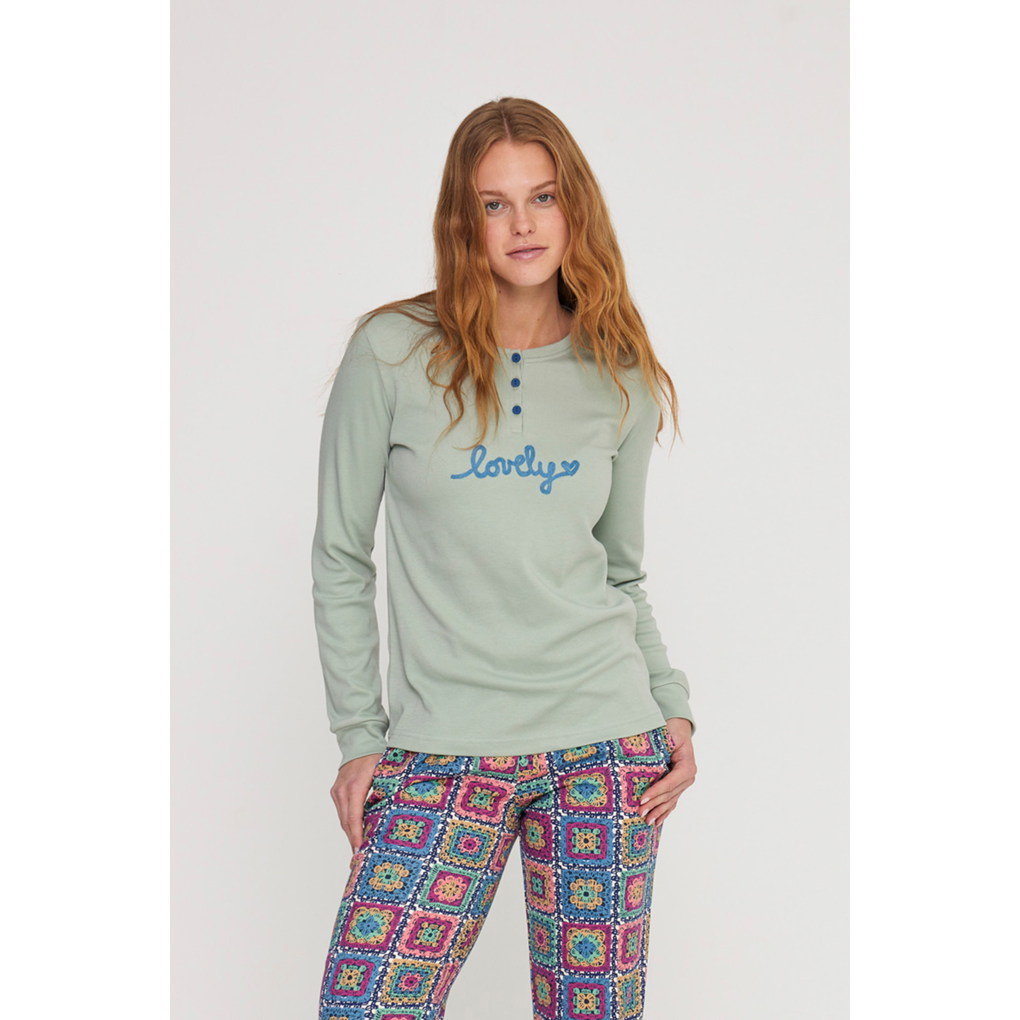 Pigiama donna folk in caldo cotone con collo a tre bottoni Noidinotte