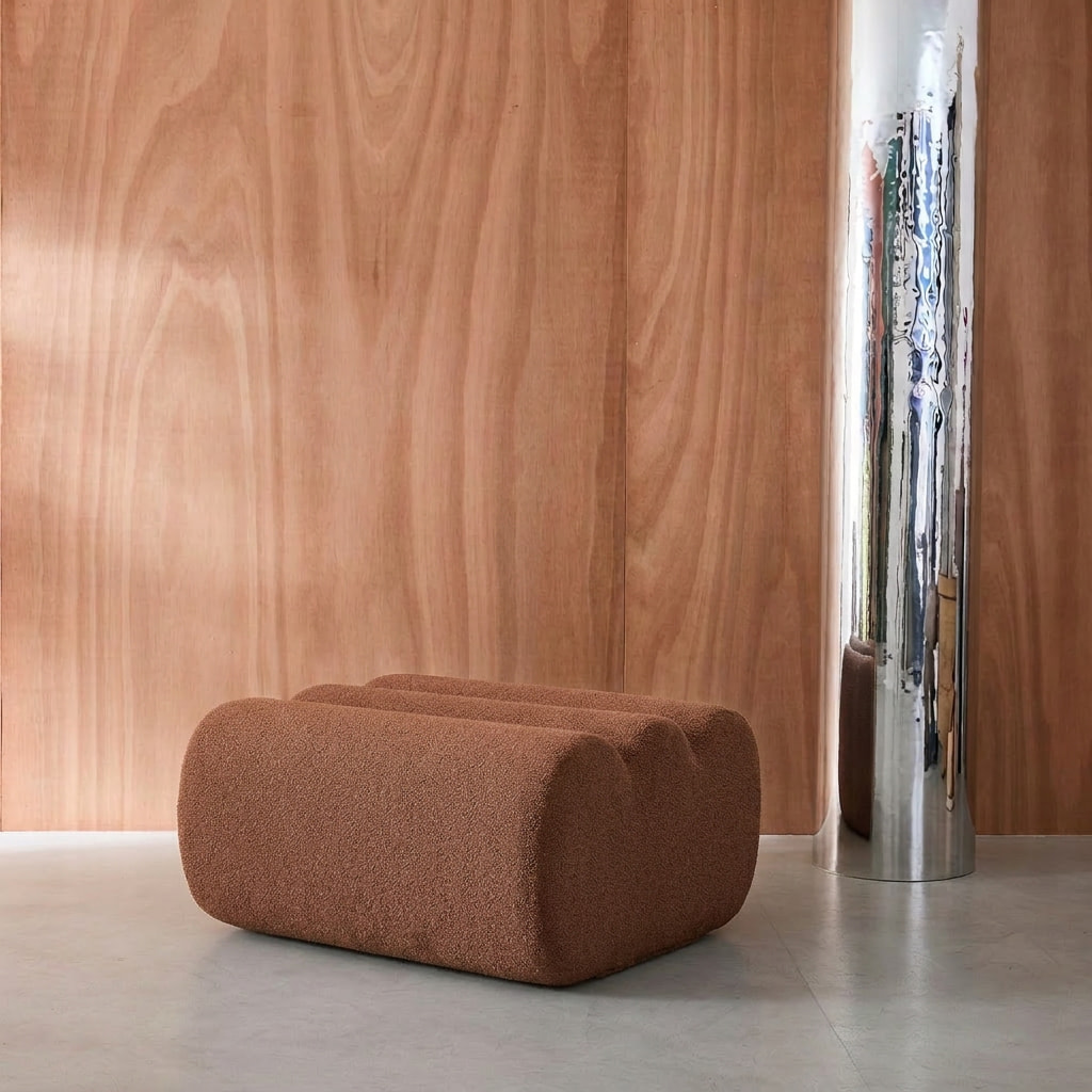 Pouf, repose-pieds pour chauffeuse Nova bouclette texturée  NOVA