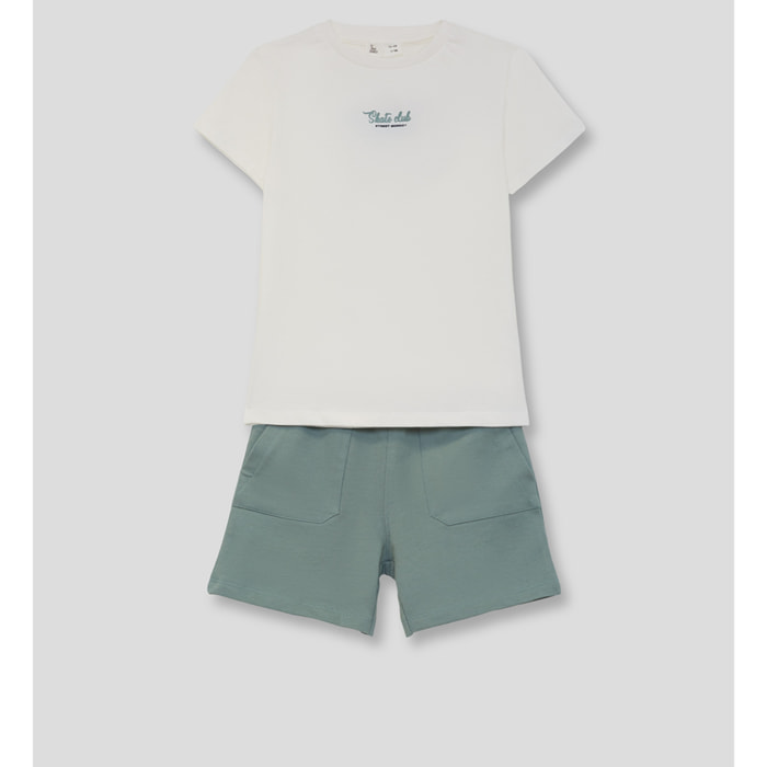 Conjunto Camiseta con Logo Skate Club en el Pecho y Shorts con Bolsillos Parche | Color: Crudo | Street Monkey