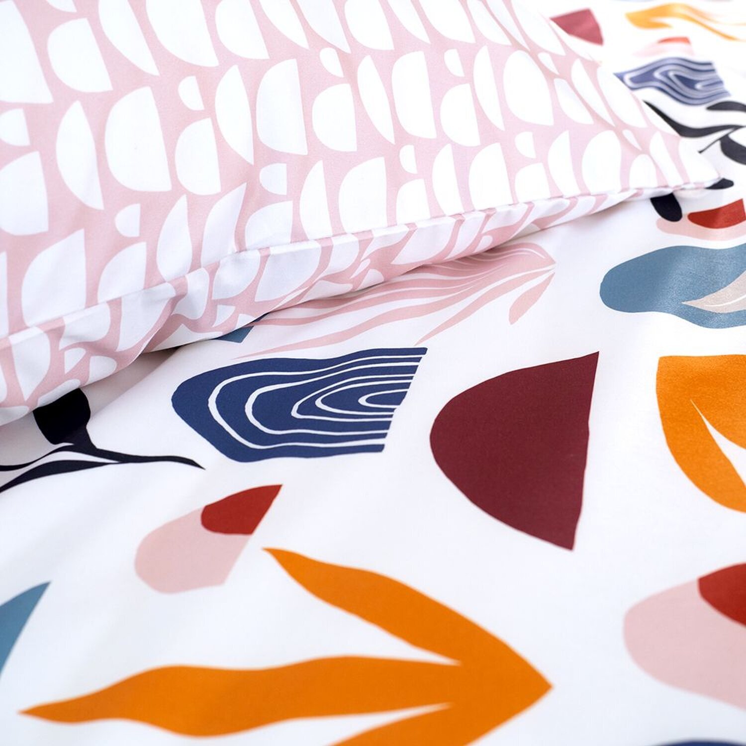 Parure housse de couette + taies 100% polyester 72gsm domy