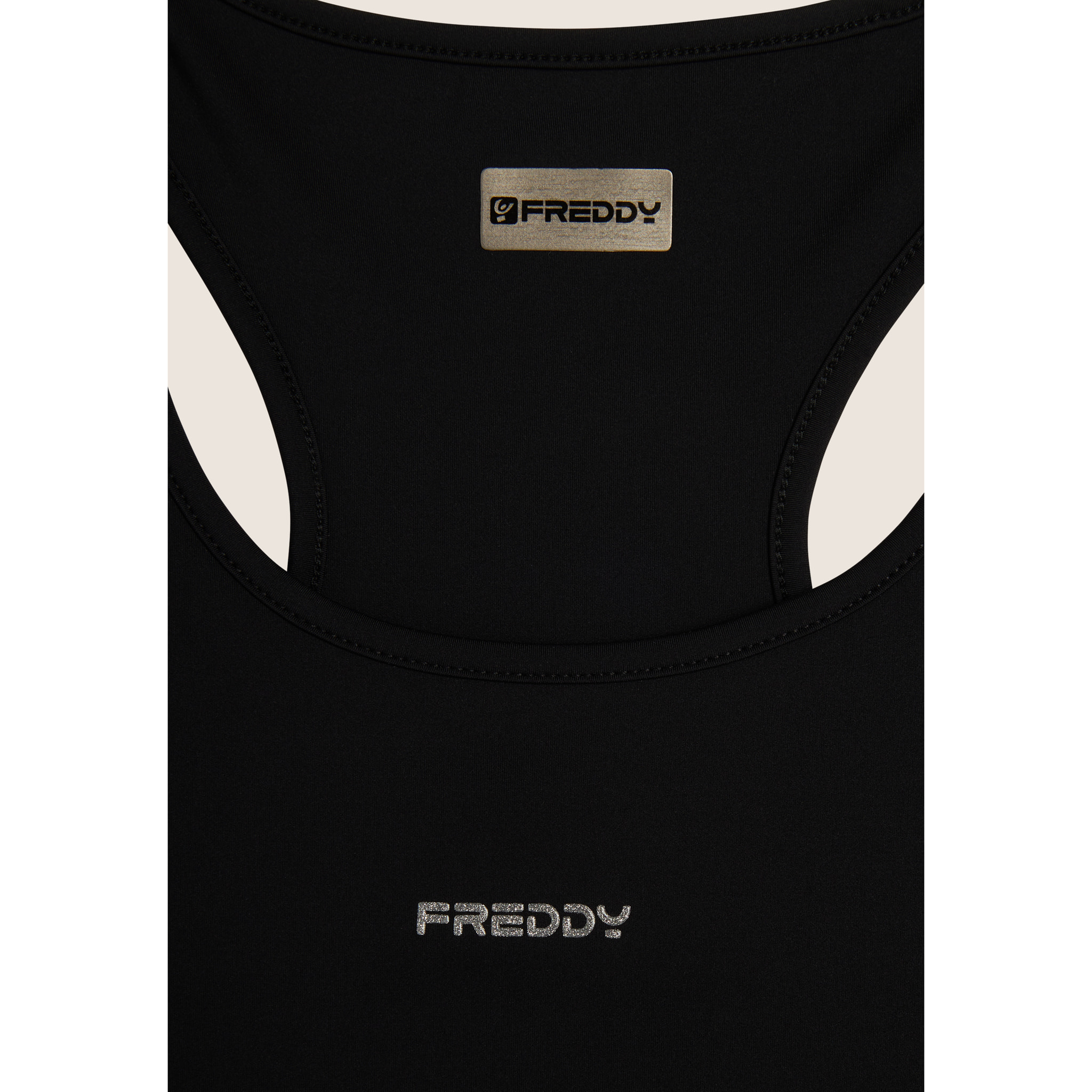 Top sportivo in tessuto traspirante D.I.W.O.® Nylon