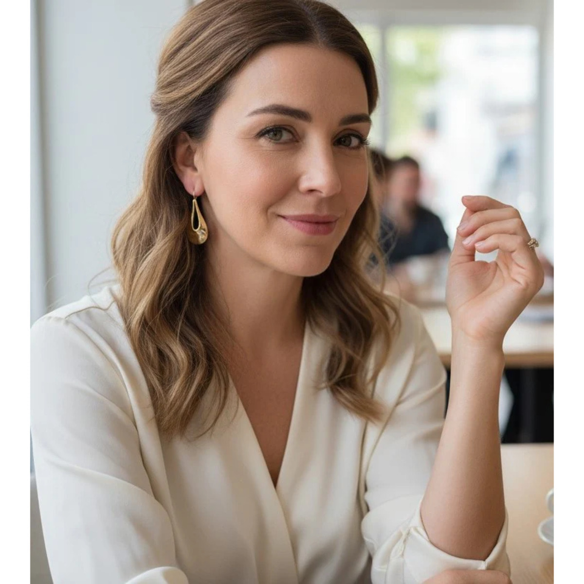 Pendiente ballestilla dormilona lágrima definida dorado