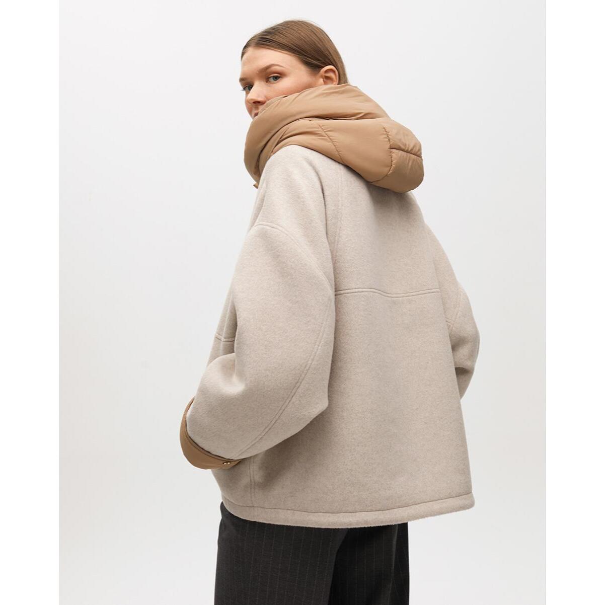 Cappotto Corto Bimateriale con Cappuccio