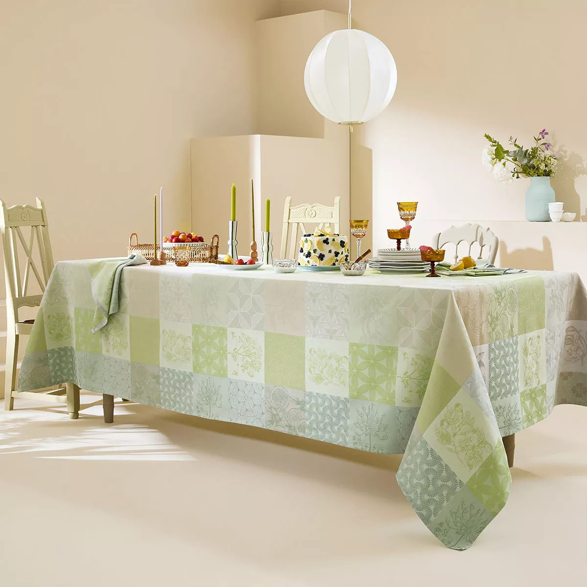 Nappe pur coton enduit motif jacquard beige vert Mille parfums verde