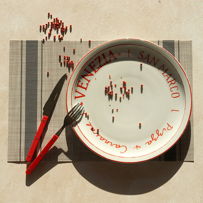 Lot de 6 sets de table tissé en PVC beige et noir 45x30cm