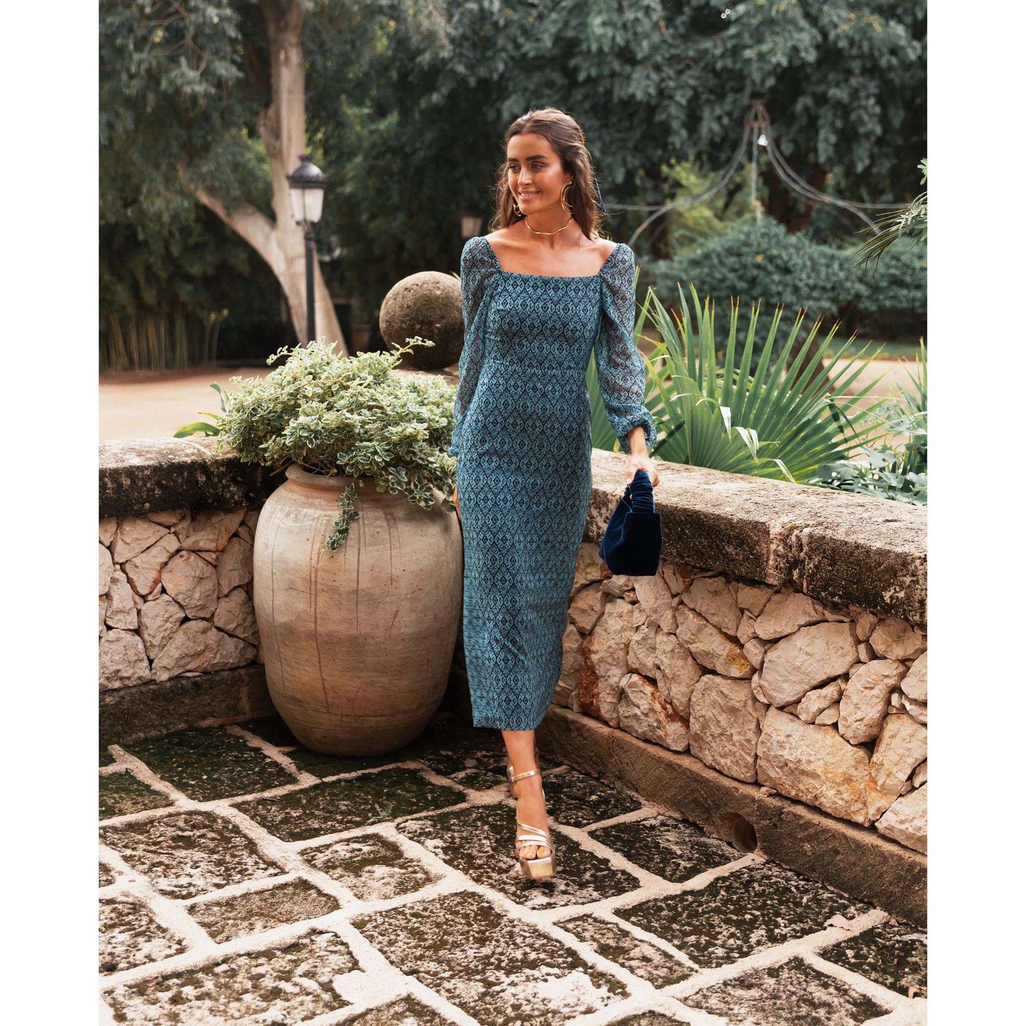 Vestido midi con manga larga