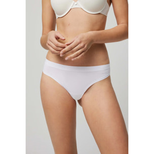 Mutandina Mini Adapt con finiture bianche invisibili