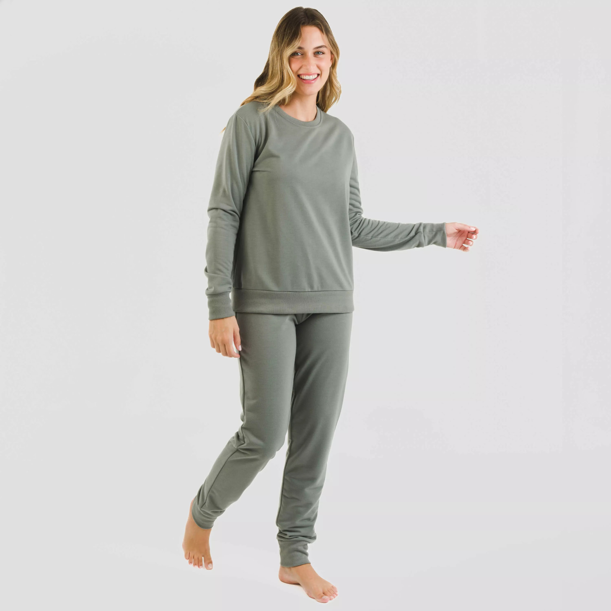 Pantalón largo básico deportivo verde cacería