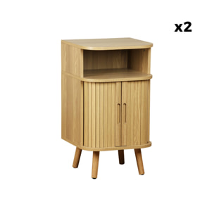 Lot de 2 tables de chevet 2 portes coulissantes + 1 niche effet bois rainuré. L 40 x P 40 x H 70cm