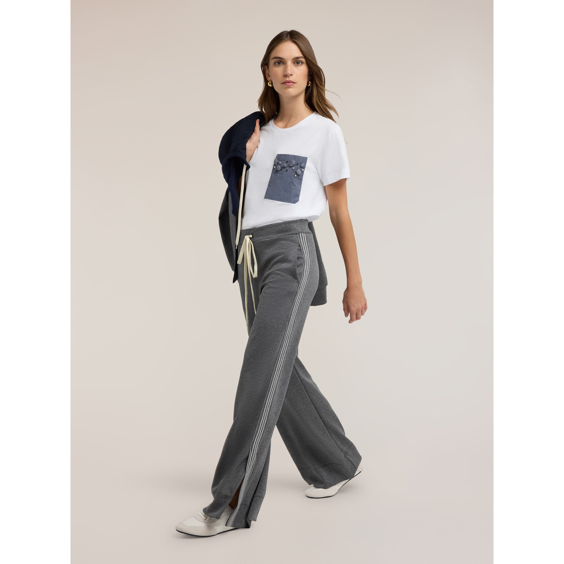 Motivi - T-shirt con taschino con pietre e strass - Bianco