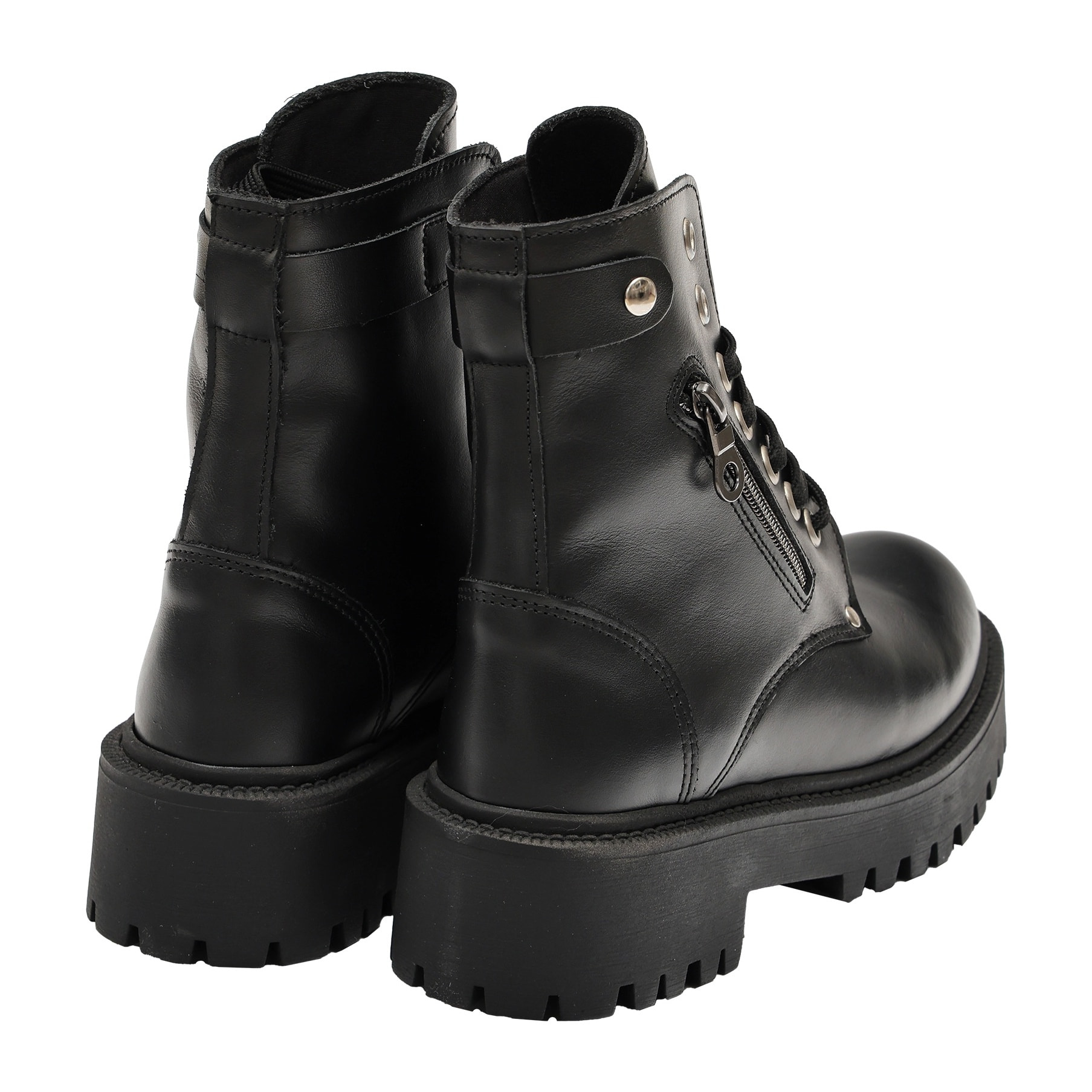 Anfibi in vera pelle con stringhe