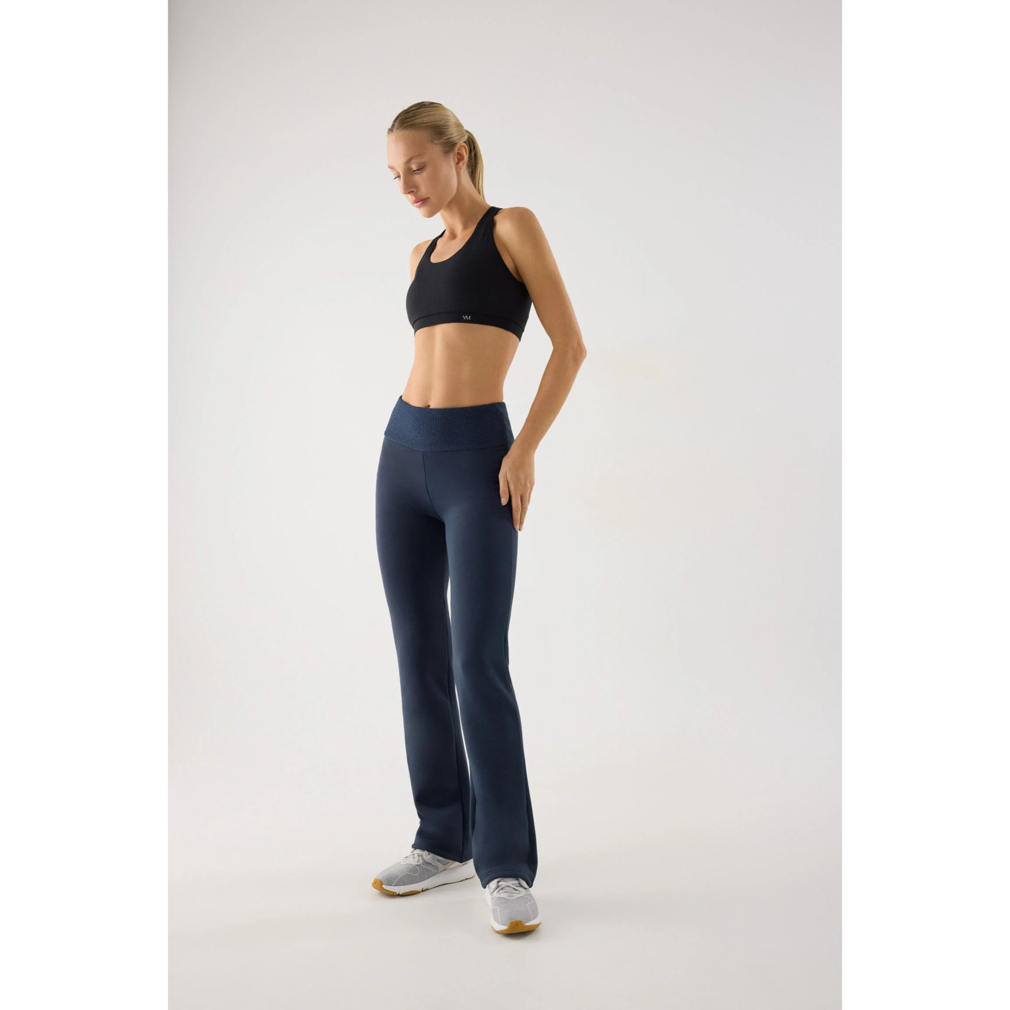 Pantalone sportivo flare