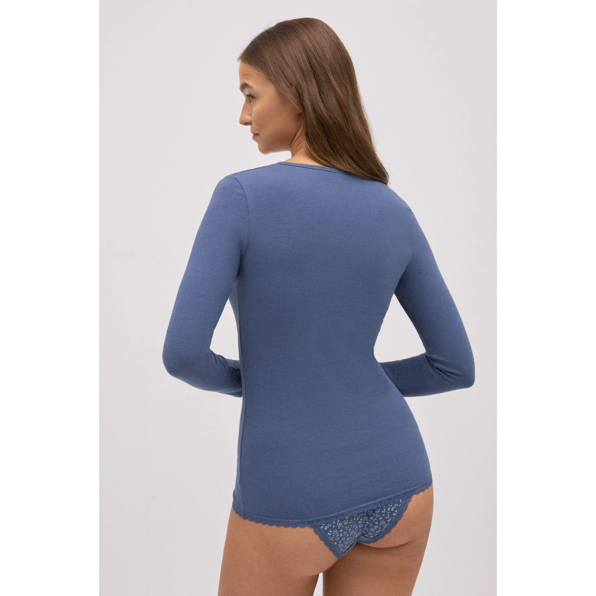 T-shirt in cotone a maniche lunghe con dettagli blu