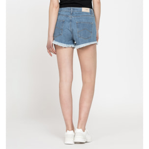 PANTALONE CORTO IN DENIM STRETCH, MODELLO 757. Vita regolare e gamba regolare.