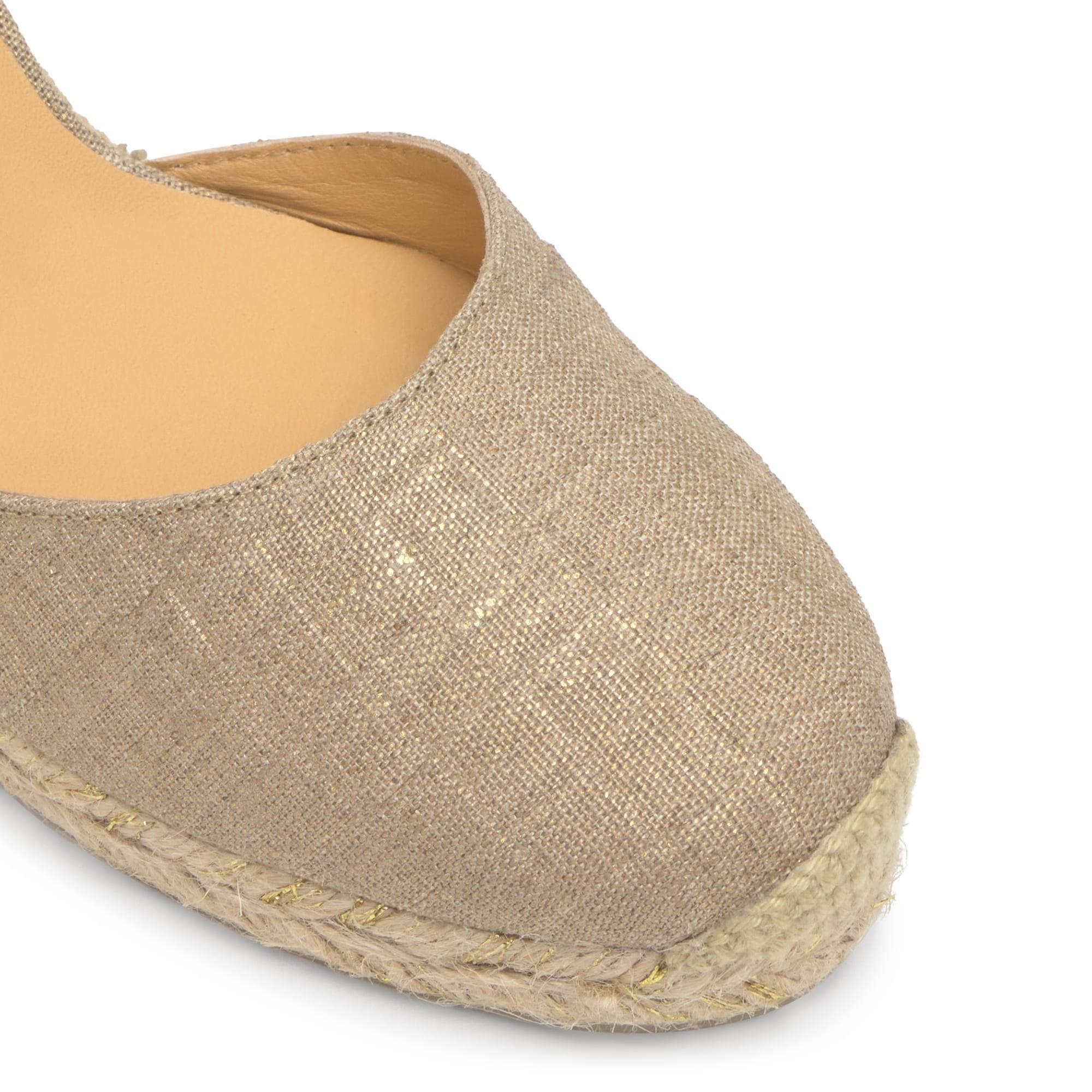 Alpargata Carina cuña de yute en lino metalizado acolchado con cintas