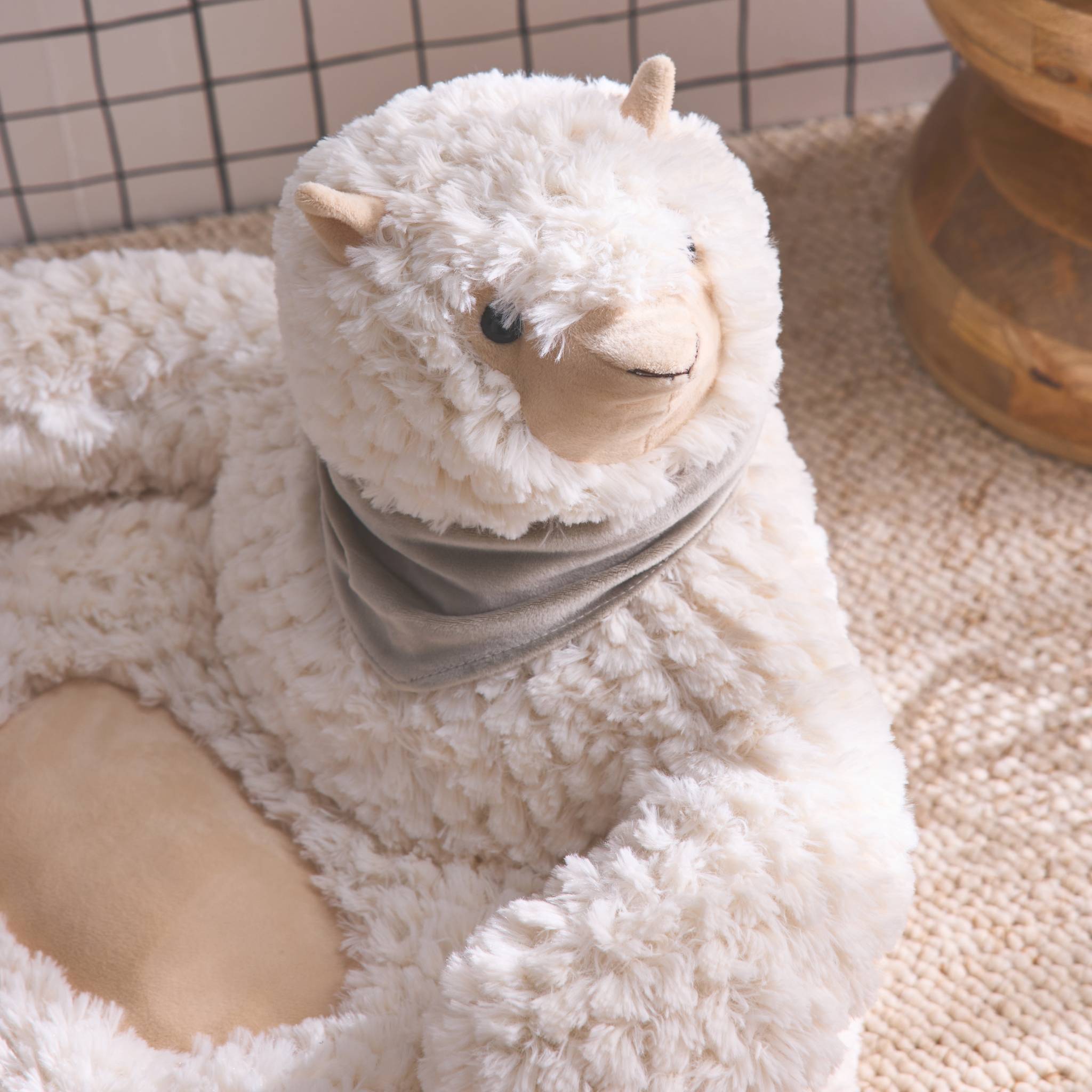 Fauteuil lama pour enfant