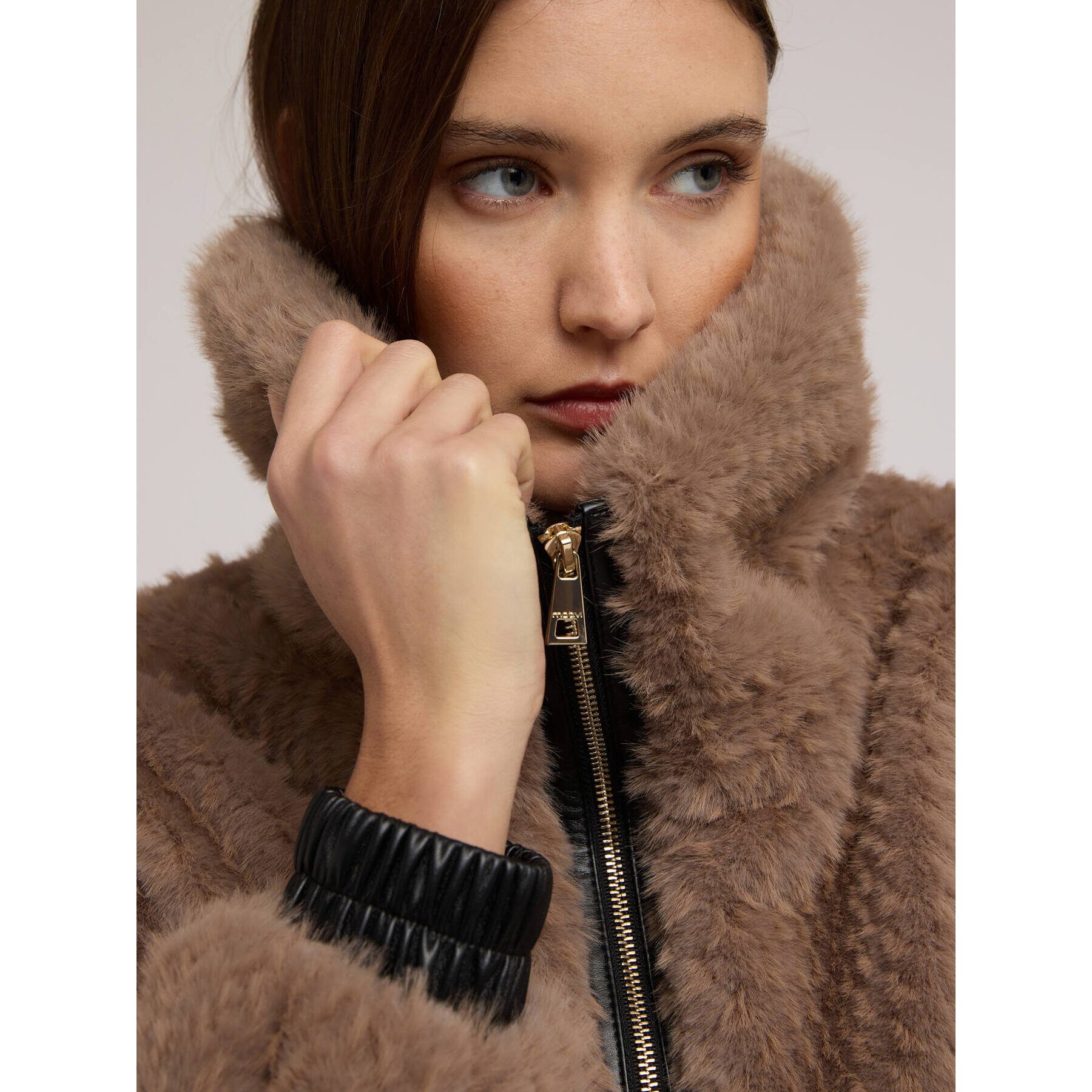 Motivi - Giubbotto effetto peluche - Nocciola