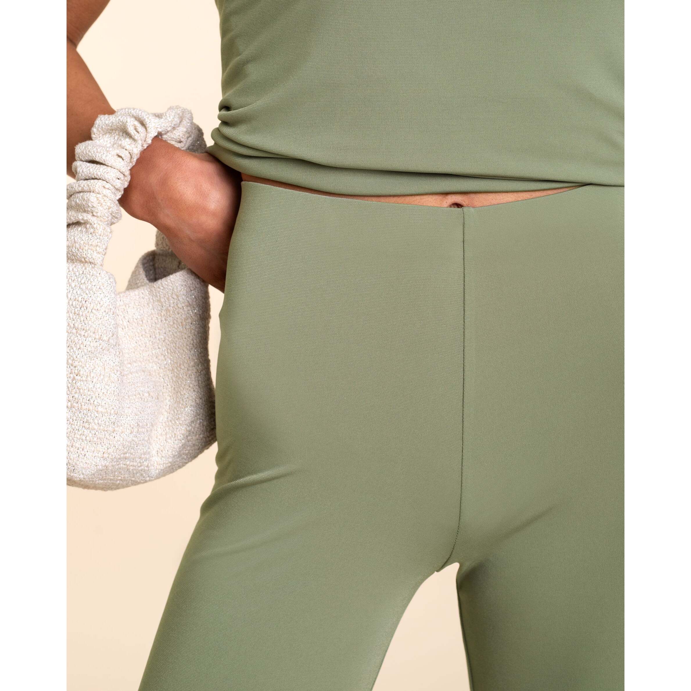 Pantalón de mujer ancho elegante