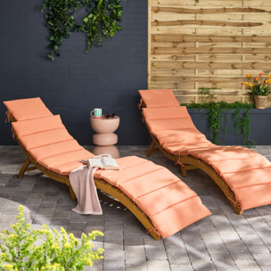 Lot de 2 bains de soleil en bois d'acacia LAURE avec coussin terracotta en polyester. 184 x 55 x 63.5 cm