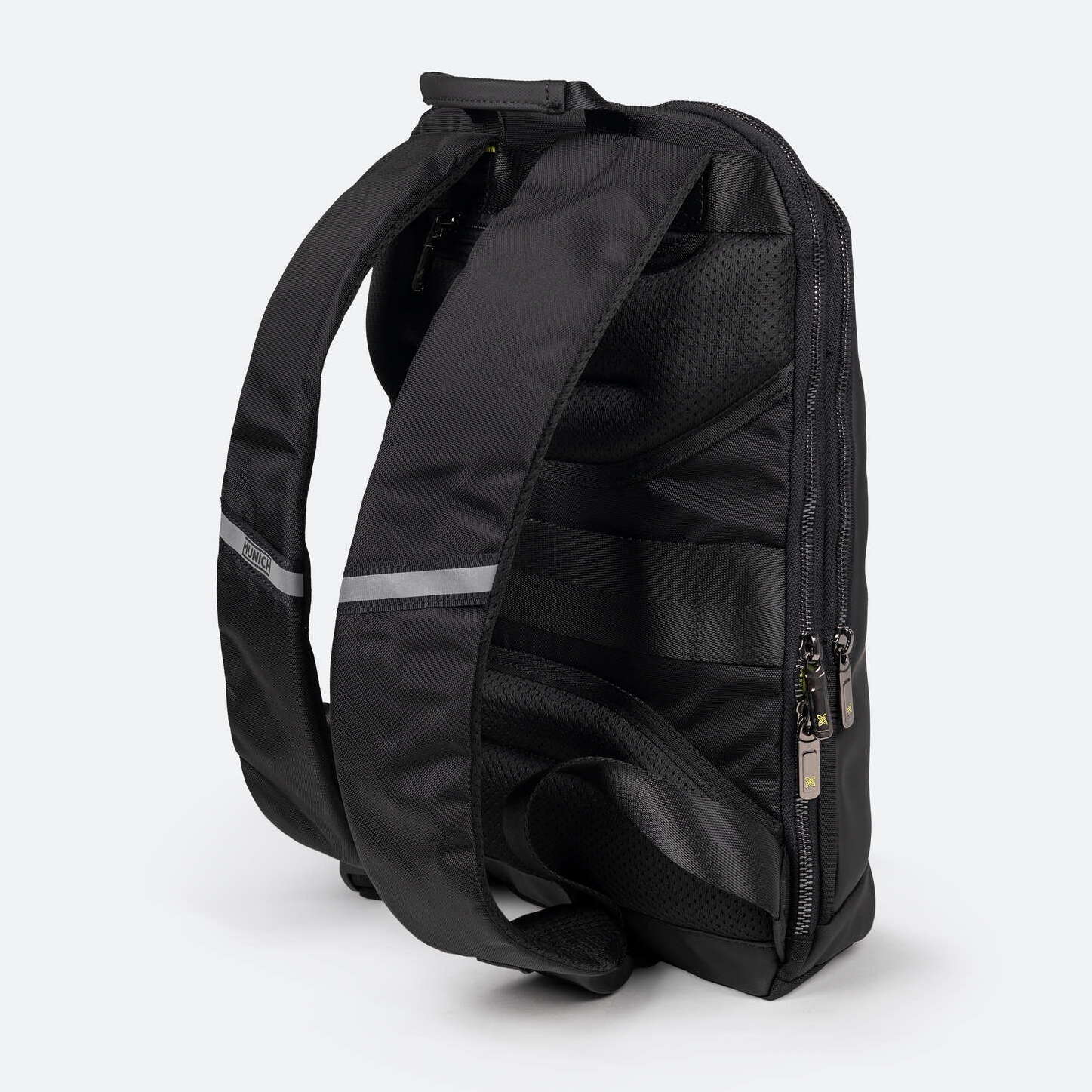 Mochila Urbana Ligera y Resistente Negra JUNGLE BACKPACK SLIM