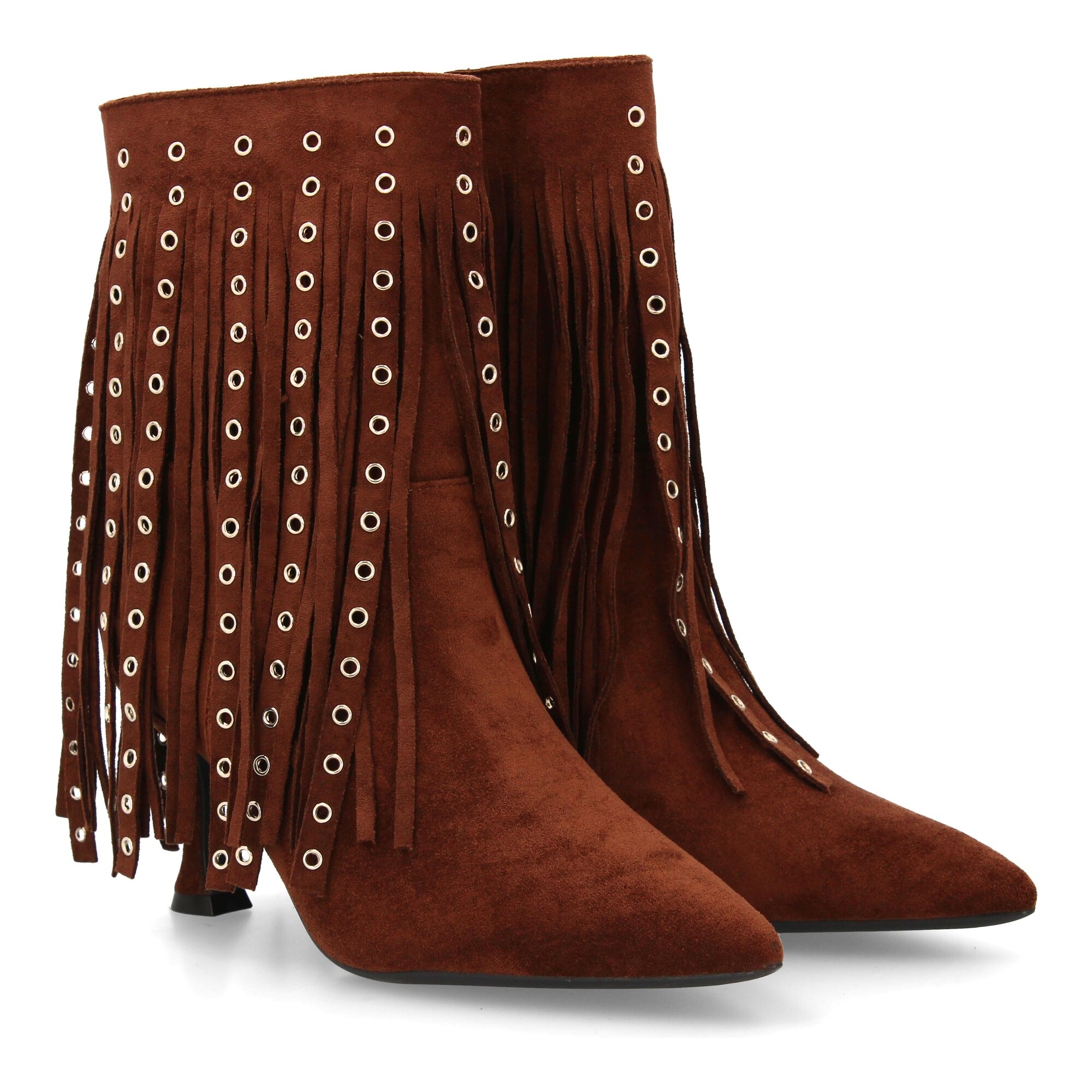 Botín de tacon flecos y tachuelas metálicas