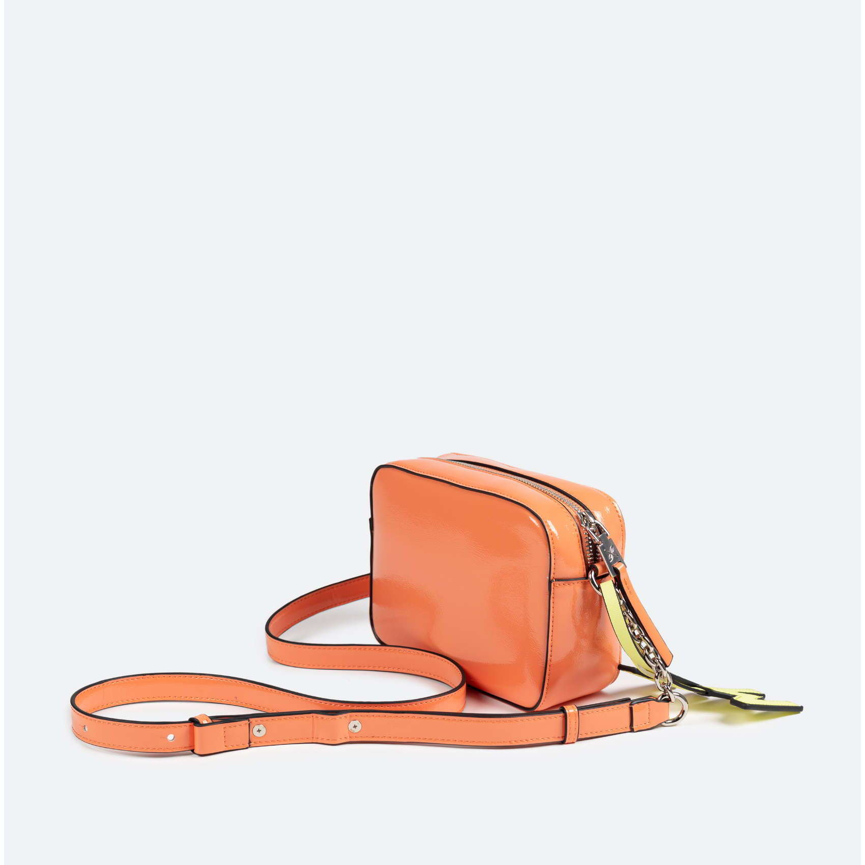 BOLSO MH CROSSBODY CAMERA C/ORANGE