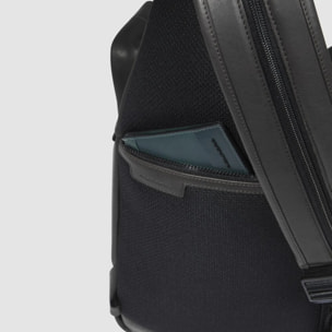 Piquadro Monospalla in pelle porta iPad®mini con portabilità a zaino, schermato con protezione RFID