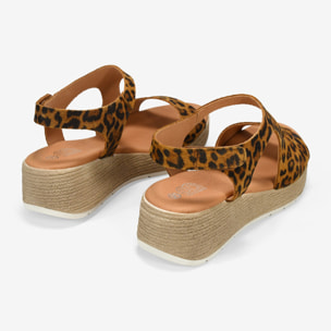 Sandalias leopardo piel con cuña