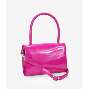 Bolso pequeño rosa de charol con solapa